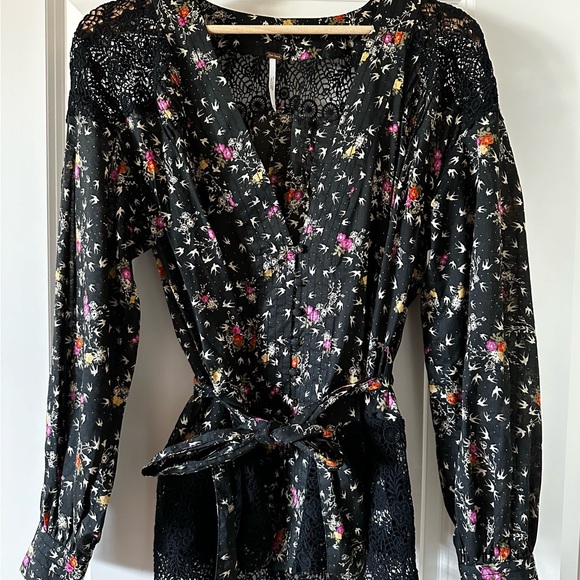 Antropologie Free People One Last Dance Printed
Bed Jacket Women's Size M - Picture 2 of 11